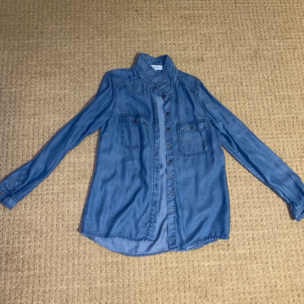Women’s blue button down shirt!